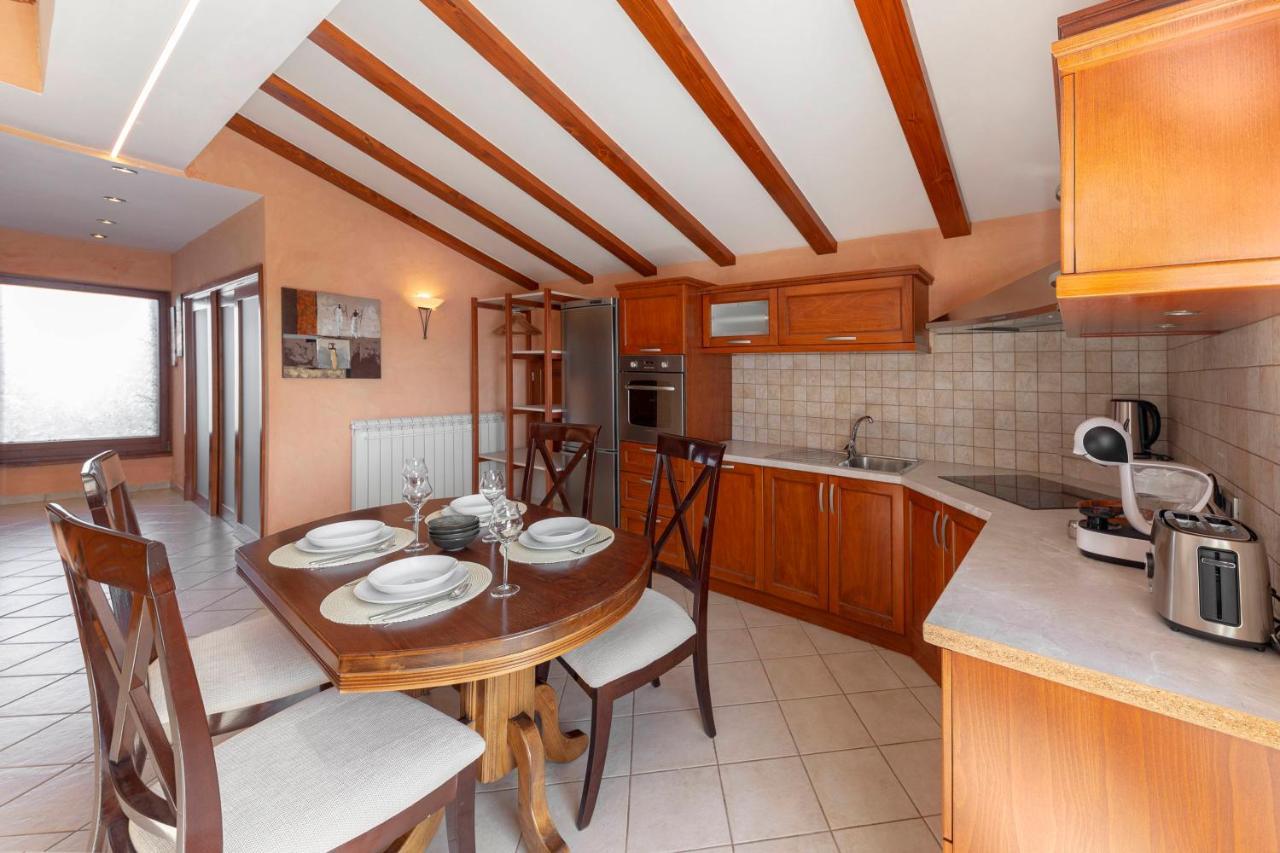 Apartma Koper Pobegi Exterior photo